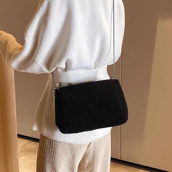 fashion bag women solid color buckle wool fashion chain shoulder bag messenger popular simple female daily sac a main
fashion bag women solid color buckle wool fashion chain shoulder bag messenger popular simple female daily sac a main