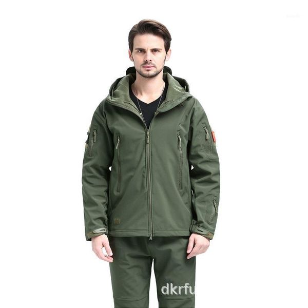 autumn and winter men's assault jacket mountaineering mid-length soft cover plus velvet coat riding coat waterproof windproof a1, Blue;black
autumn and winter men's assault jacket mountaineering mid-length soft cover plus velvet coat riding coat waterproof windproof a1, Blue;black