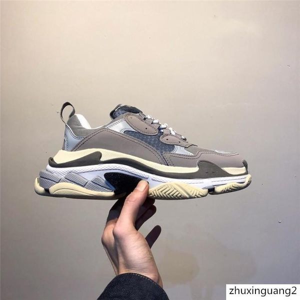 2019 new fashion paris 17fw triple s sneakers triple-s casual dad mens designer shoes for women beige black sports trainers l8brand
2019 new fashion paris 17fw triple s sneakers triple-s casual dad mens designer shoes for women beige black sports trainers l8brand