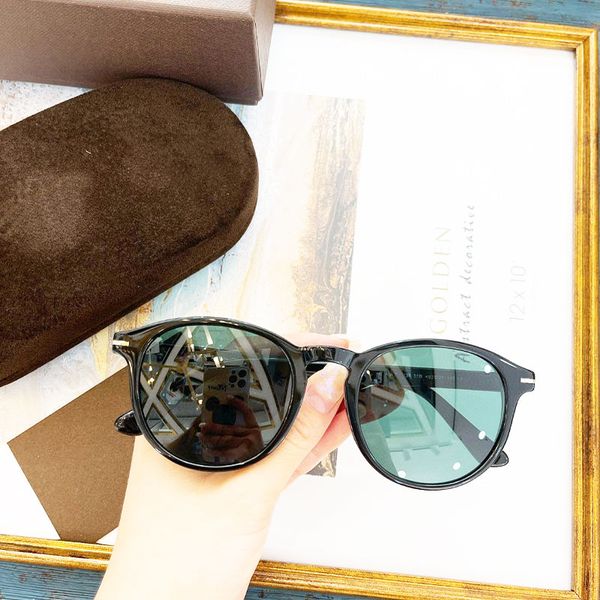 fashion new sunglasses summer leisure travel driving uv400 protective glasses luxury ladies designer tf834 selling style mens sunglasses wit, White;black
fashion new sunglasses summer leisure travel driving uv400 protective glasses luxury ladies designer tf834 selling style mens sunglasses wit, White;black