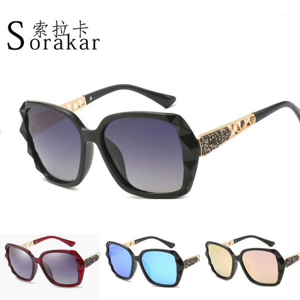 offering cross-border fashion fashion women's parade sun glasses - selling sunglasses -25381, White;black
offering cross-border fashion fashion women's parade sun glasses - selling sunglasses -25381, White;black