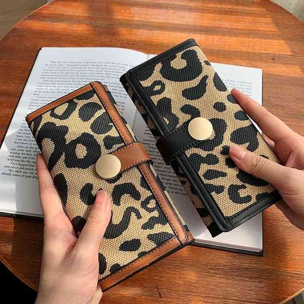 2022 factory wholesale wallet long women's buckle three fold leather bag korean version multi card holder handbag fashion multi-functio, Red;black
2022 factory wholesale wallet long women's buckle three fold leather bag korean version multi card holder handbag fashion multi-functio, Red;black