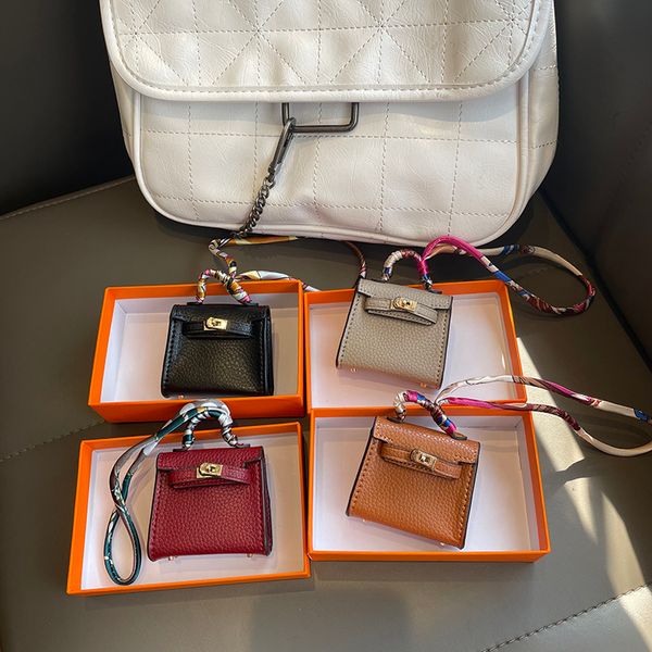 designer kid handbags baby shoulder bags girls cross body bag mini barbie doll bags handbag model cute souvenir child purse airpods case eve
designer kid handbags baby shoulder bags girls cross body bag mini barbie doll bags handbag model cute souvenir child purse airpods case eve
