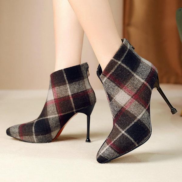 2021 autumn winter women ankle boots flock leather high heel shoes fashion gingham pointed toe zipper woman boots red blue, Black
2021 autumn winter women ankle boots flock leather high heel shoes fashion gingham pointed toe zipper woman boots red blue, Black
