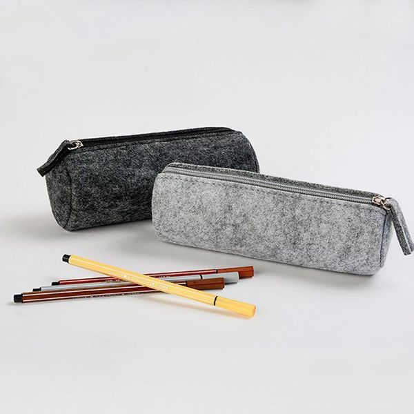 1pc new cosmetic bag felt gray makeup brush pouch pure color storage bag home organization1
1pc new cosmetic bag felt gray makeup brush pouch pure color storage bag home organization1