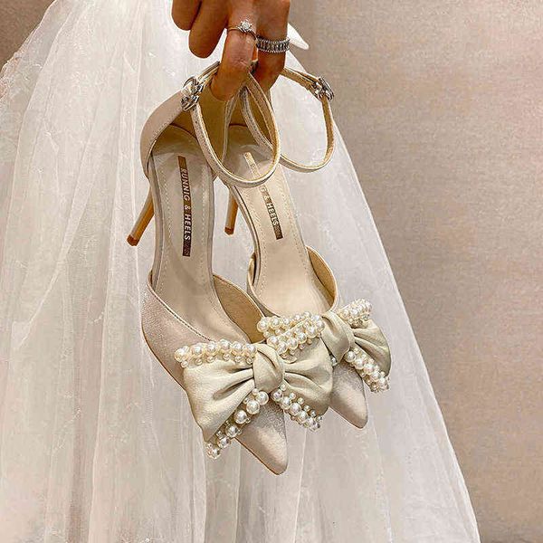 dress shoes 858-61 high heel's spring and summer 2022 line buckle pearl bow temperament casual single shoes, Black
dress shoes 858-61 high heel's spring and summer 2022 line buckle pearl bow temperament casual single shoes, Black