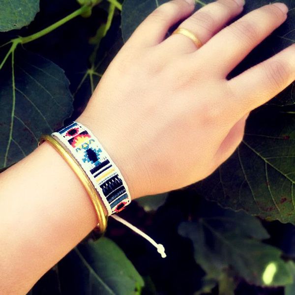 charm bracelets ethnic handmade bohemian hand-woven women woven bracelet retro leisure friendship jewelry gifts, Golden;silver
charm bracelets ethnic handmade bohemian hand-woven women woven bracelet retro leisure friendship jewelry gifts, Golden;silver