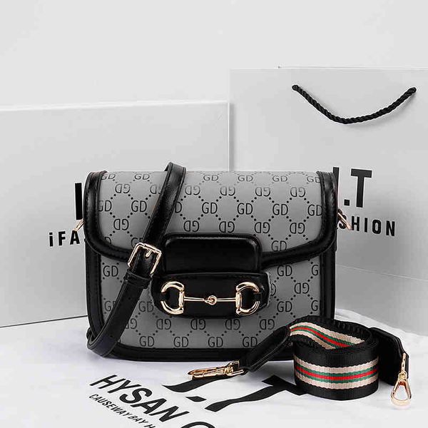 2022 factory outlet printed girls' fashion one shoulder messenger versatile trendy square bag bckn
2022 factory outlet printed girls' fashion one shoulder messenger versatile trendy square bag bckn