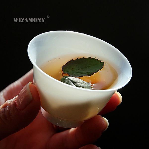 6шт wizamony цзиндэчжэнь drinkware чашка чая чайный сервиз чай чаша белый керамический кунг-фу чайные китайский фарфоровый селадон hat bowl
6шт wizamony цзиндэчжэнь drinkware чашка чая чайный сервиз чай чаша белый керамический кунг-фу чайные китайский фарфоровый селадон hat bowl
