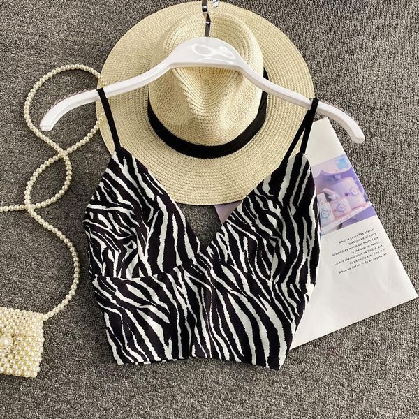 chest exposed v-neck proof vest female summer wear coat take a brief paragraph render unlined upper garment1, Black;white
chest exposed v-neck proof vest female summer wear coat take a brief paragraph render unlined upper garment1, Black;white