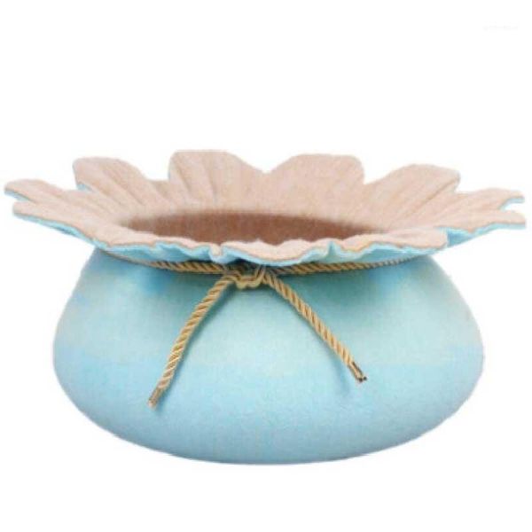 cat beds & furniture flower shape pet sleeping bed felt dog kennel puppy cave house portable supplies1
cat beds & furniture flower shape pet sleeping bed felt dog kennel puppy cave house portable supplies1