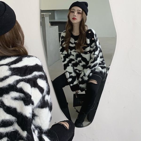 autumn 2020 new black and white milk print pullover loose plush round neck long sleeve sweater for women
autumn 2020 new black and white milk print pullover loose plush round neck long sleeve sweater for women