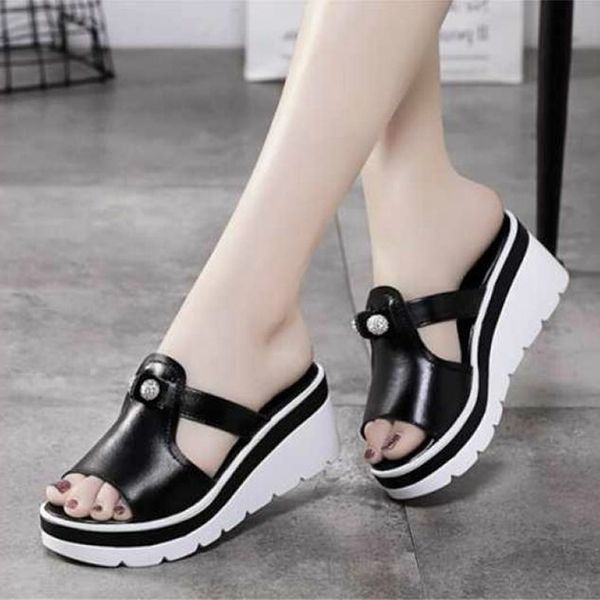 new women's fashion pearl slippers genuine leather summer woman female slides solid women flip flops outside shoes w2 y200624, Black
new women's fashion pearl slippers genuine leather summer woman female slides solid women flip flops outside shoes w2 y200624, Black