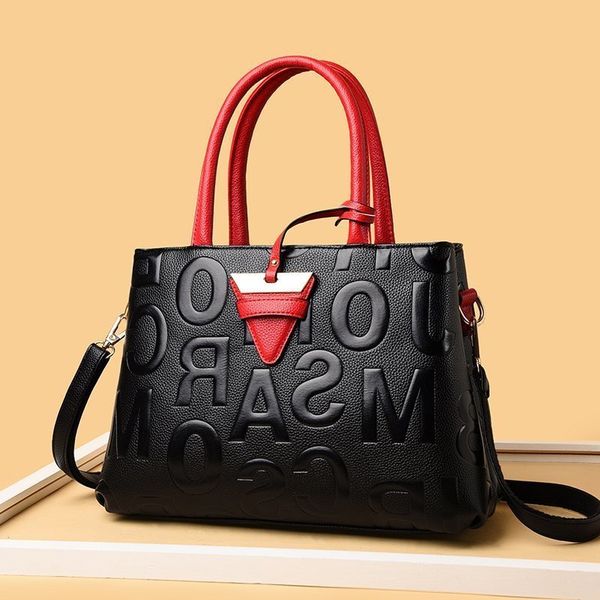 2021 new large letter element women's bag fashion leather contrast princess with plug-in lock slant across hand 88
2021 new large letter element women's bag fashion leather contrast princess with plug-in lock slant across hand 88