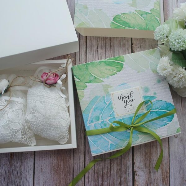 16.3*16.3*4.6cm pcs green leaves paper box as macaron chocolate cookie candle soap wedding birthday party gifts packaging
16.3*16.3*4.6cm pcs green leaves paper box as macaron chocolate cookie candle soap wedding birthday party gifts packaging
