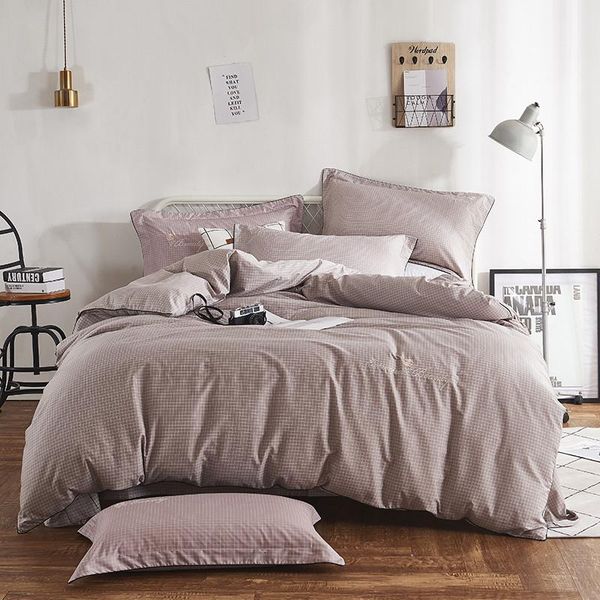 brief simple nordic 4 pcs bedding set 14485 40s*40s pure cotton duvet cover pillowcase bed sheet solid embroidery luxury bed kit
brief simple nordic 4 pcs bedding set 14485 40s*40s pure cotton duvet cover pillowcase bed sheet solid embroidery luxury bed kit