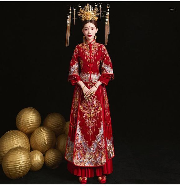 red oversize 3xl bride dress wedding dress retro chinese cheongsam embroidery peacock long section1
red oversize 3xl bride dress wedding dress retro chinese cheongsam embroidery peacock long section1