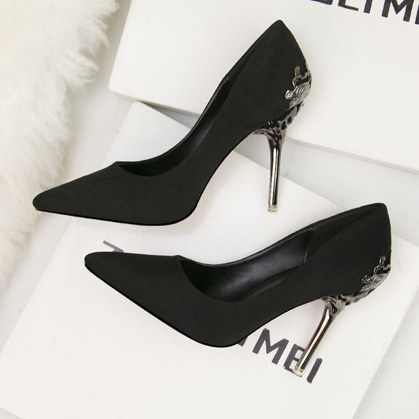 2020 and winter suede fashion wedding shoes hollow metal decoration stiletto high heels x09i, Black
2020 and winter suede fashion wedding shoes hollow metal decoration stiletto high heels x09i, Black