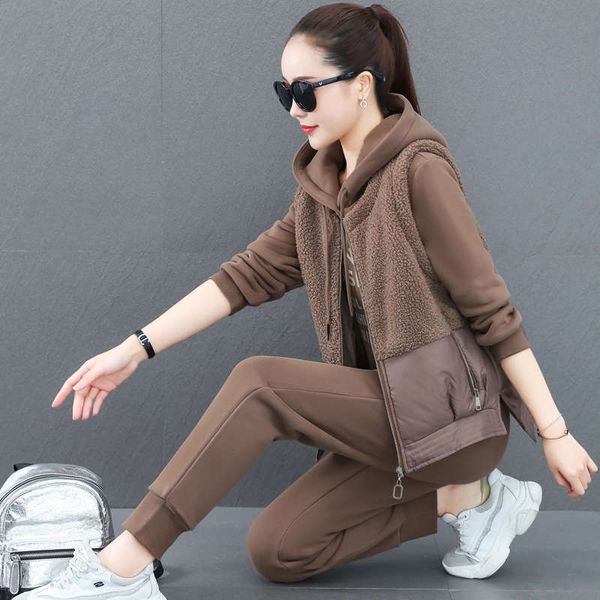 lambs sweater suit women autumn winter 2020 new thickened fashion three piece cashmere leisure sports set, Gray
lambs sweater suit women autumn winter 2020 new thickened fashion three piece cashmere leisure sports set, Gray