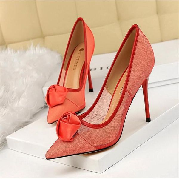 rose flower wedding shoes 2021 new fashion cut-outs women pumps pointed toe high heels shoes women's shallow party, Black
rose flower wedding shoes 2021 new fashion cut-outs women pumps pointed toe high heels shoes women's shallow party, Black