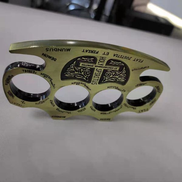 2021finger tiger self defense four finger fist stab glass fiber legitimate hand brace ring defense hand buckle fist buckle self defense1815
2021finger tiger self defense four finger fist stab glass fiber legitimate hand brace ring defense hand buckle fist buckle self defense1815