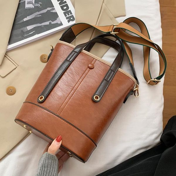 2020 brand designer ladies pu leather handbag bucket bags retro shoulder bag ladies casual cross body bag
2020 brand designer ladies pu leather handbag bucket bags retro shoulder bag ladies casual cross body bag