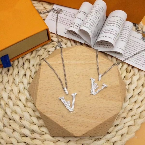 new monogrammed full diamond necklace 925 sterling silver seiko collarbone chain web celebrity necklace for men and women
new monogrammed full diamond necklace 925 sterling silver seiko collarbone chain web celebrity necklace for men and women