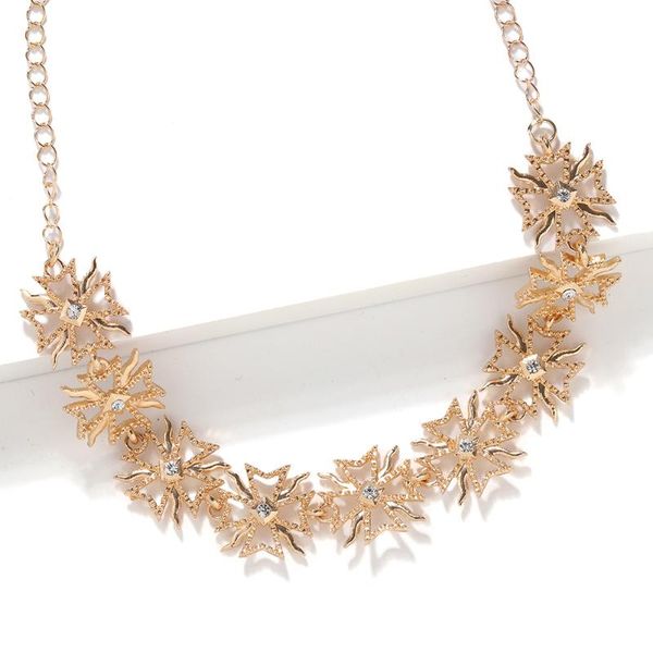 new vintage flowers золотое ожерелье для женщин девочек элегантный выдалбливают цветы подвеска цепочка партии заявление ожерелье ювелирных и, Golden;silver
new vintage flowers золотое ожерелье для женщин девочек элегантный выдалбливают цветы подвеска цепочка партии заявление ожерелье ювелирных и, Golden;silver