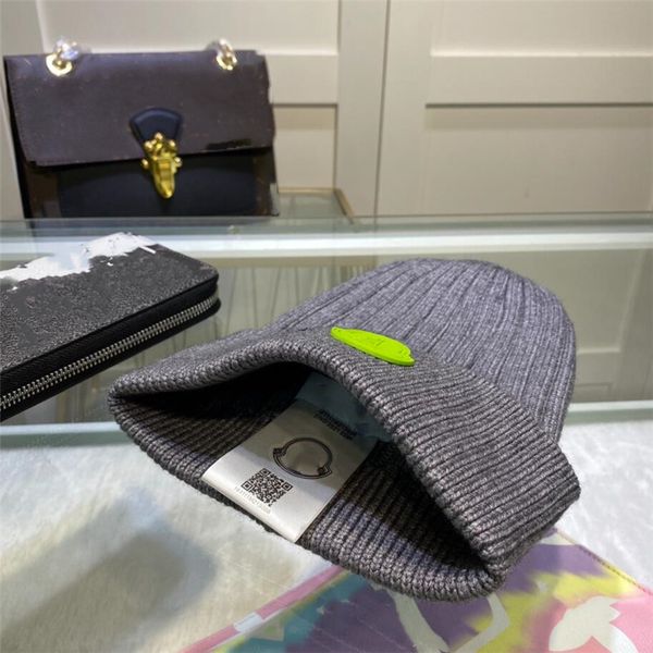 autumn/winter 2022 fashion knit hat couple versatile solid color creative hat warm wool hat, Blue;gray
autumn/winter 2022 fashion knit hat couple versatile solid color creative hat warm wool hat, Blue;gray