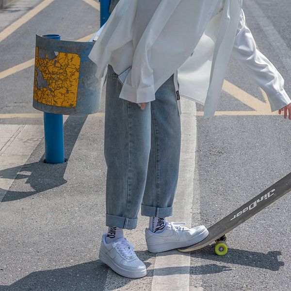 give belt 2021 summer men's loose wash jeans fashion brand wide leg blue casual pants high-quality baggy trousers
give belt 2021 summer men's loose wash jeans fashion brand wide leg blue casual pants high-quality baggy trousers