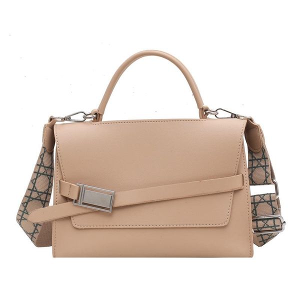 handbag 2020 new stylish large-capacity bag women's commuter women's bag retro one-shoulder large stiletto bag
handbag 2020 new stylish large-capacity bag women's commuter women's bag retro one-shoulder large stiletto bag