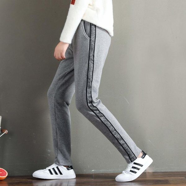 winter thick warm fleece sweatpants women elastic waist drawstring running baggy jogger pants side stripe loose sport trousers, Black;white
winter thick warm fleece sweatpants women elastic waist drawstring running baggy jogger pants side stripe loose sport trousers, Black;white