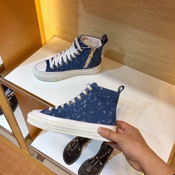 luxury fashion 2021 women's tennis shoes fashion printed leather casual men's size 35-44, Black
luxury fashion 2021 women's tennis shoes fashion printed leather casual men's size 35-44, Black