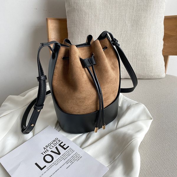HBP 20AW Women's bags High Street Element Female Shoulder Bags Luxurys Style Shoulder Strap Ladies New Drawstring Bag 2-Color Available
HBP 20AW Women's bags High Street Element Female Shoulder Bags Luxurys Style Shoulder Strap Ladies New Drawstring Bag 2-Color Available