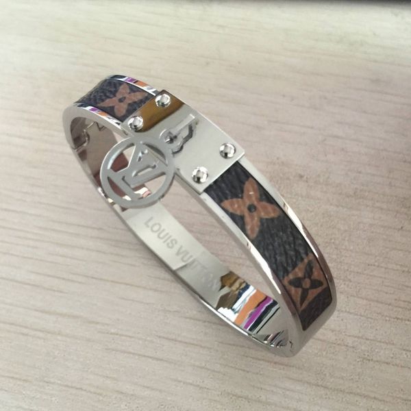 new hollow letter pendant bracelet gold silver rose classic design real leather bracelets titanium steel bangles couple jewelry wholesale, Black
new hollow letter pendant bracelet gold silver rose classic design real leather bracelets titanium steel bangles couple jewelry wholesale, Black
