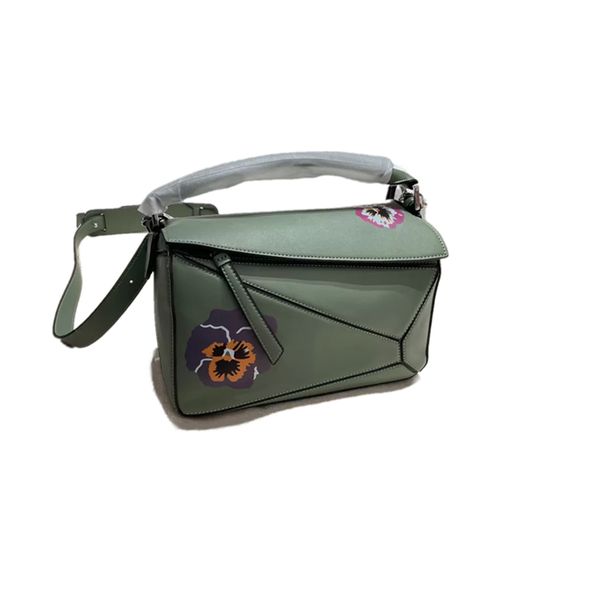 5a+ women designer shoulder bags luxury cross body handbags genuine leather high-quality different colors fashion brand various styles
5a+ women designer shoulder bags luxury cross body handbags genuine leather high-quality different colors fashion brand various styles