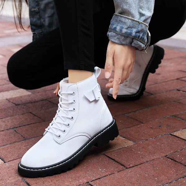 2020 new slip-on white women brand boots elastic opening zipper female short boots round toe platform low heels motorcycle, Black
2020 new slip-on white women brand boots elastic opening zipper female short boots round toe platform low heels motorcycle, Black