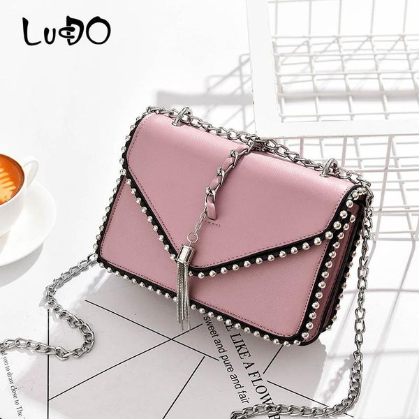 luxury rivet tassel chain women shoulder bag fashion luxury small handbag leather crossbody messenger bag designer
luxury rivet tassel chain women shoulder bag fashion luxury small handbag leather crossbody messenger bag designer
