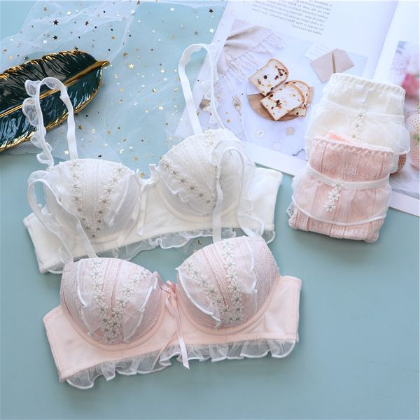 cotton embrodery floral wire set sweety style lingeria abc cup mediem thickness bra and panties, Red;black
cotton embrodery floral wire set sweety style lingeria abc cup mediem thickness bra and panties, Red;black