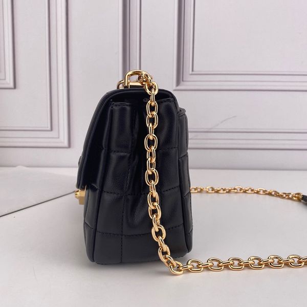 quality latest messenger lock checkered the bag cowhide chain bag ladies high shoulder embroidered fashion messenger cowhide vltrf, Red;black
quality latest messenger lock checkered the bag cowhide chain bag ladies high shoulder embroidered fashion messenger cowhide vltrf, Red;black