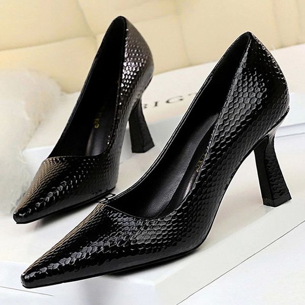 bigtree pumps women high heels woman shoes heels classic ladies shoes snake pumps pointed toe stiletto office #u96w, Black
bigtree pumps women high heels woman shoes heels classic ladies shoes snake pumps pointed toe stiletto office #u96w, Black