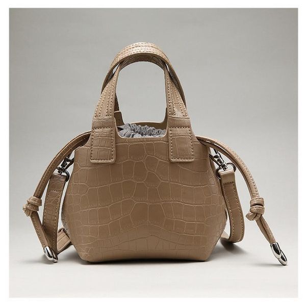 women cowhide handbag rerto messenger bag lady crocodile pattern basket handbag girls fashion drawstring crossbody bag purse
women cowhide handbag rerto messenger bag lady crocodile pattern basket handbag girls fashion drawstring crossbody bag purse