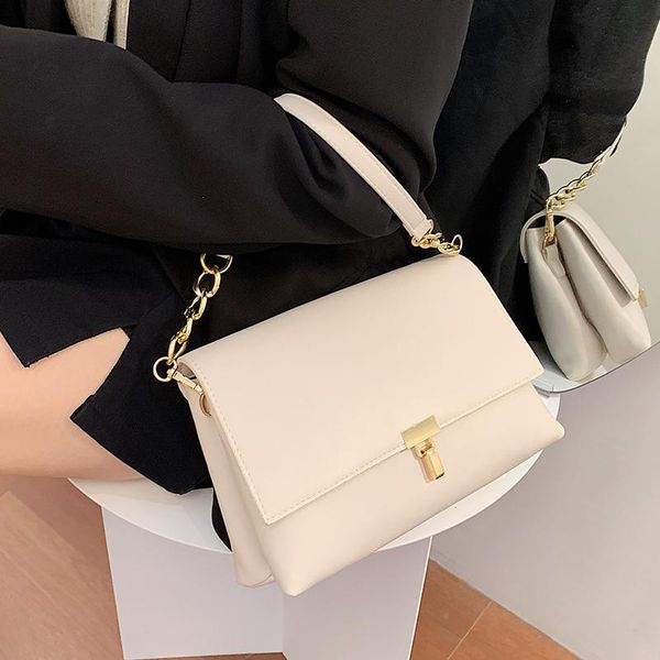 french fashion retro winter handbag square bag & elegant shoulder bag messenger l: width 26cm height 20cm thickness 9cm
french fashion retro winter handbag square bag & elegant shoulder bag messenger l: width 26cm height 20cm thickness 9cm