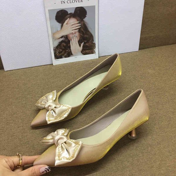 dress shoes designer women classic pointed high heels fashion luxury big bow black red pumps sandals 220301
dress shoes designer women classic pointed high heels fashion luxury big bow black red pumps sandals 220301