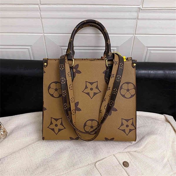 83% off wholesale sale tote 2022 new version texture large capacity old flower handbag single shoulder messenger bag female
83% off wholesale sale tote 2022 new version texture large capacity old flower handbag single shoulder messenger bag female