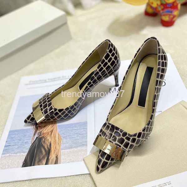 dress shoes spring and summer fashion temperament splicing color matching pointed square buckle plaid high heels single shoes women's, Black
dress shoes spring and summer fashion temperament splicing color matching pointed square buckle plaid high heels single shoes women's, Black