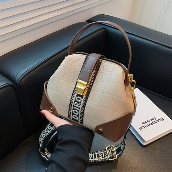 factory store shop stone pattern women's bag 2022 autumn new fashion portable messenger bag fashion contrast color korean shell v7c6
factory store shop stone pattern women's bag 2022 autumn new fashion portable messenger bag fashion contrast color korean shell v7c6