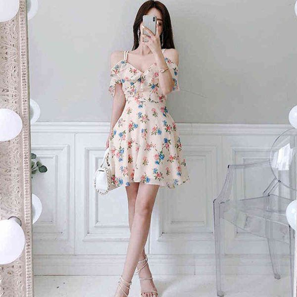 elegant light pink sweet floral printed ruffle spaghetti strap v-neck chiffon a-line slim short party club dress summer, Black;gray
elegant light pink sweet floral printed ruffle spaghetti strap v-neck chiffon a-line slim short party club dress summer, Black;gray