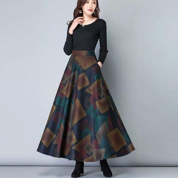 2020 autumn winter fashion women's wool maxi skirts vintage a-line high waist woolen skirts female casual long streetwear z159, Black
2020 autumn winter fashion women's wool maxi skirts vintage a-line high waist woolen skirts female casual long streetwear z159, Black