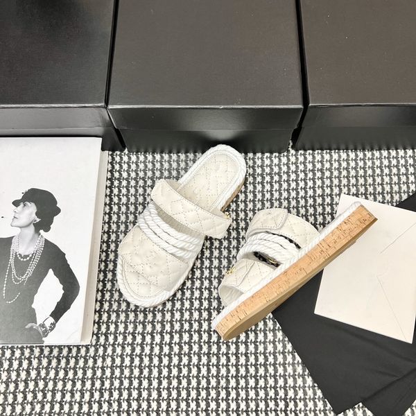 2021 fashion slipper men women sandals designer shoes luxury slide summer wide flat slippery slideshow flip flop flower box size 0214, Black
2021 fashion slipper men women sandals designer shoes luxury slide summer wide flat slippery slideshow flip flop flower box size 0214, Black